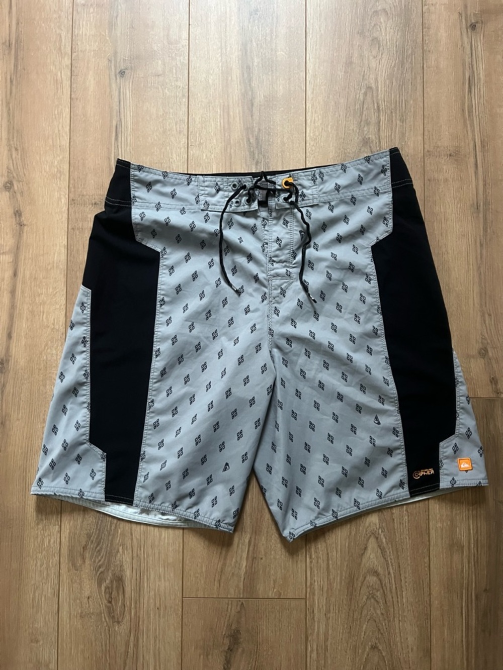 Quiksilver Men's Gray and Black Swim Trunks - Performance Boardshorts